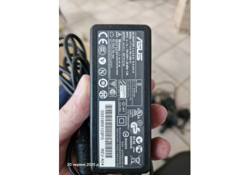  Блок живлення input: 100-240V, 50-60Hz, 1,0A// output: 19V, 2,1A шт 2,5*0,7мм, fig. 1 